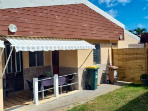 Maison charmante au Robert avec jardin et tennis à proximité